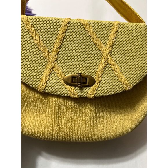 Vintage 1960s Yellow Suede & Fabric Handbag With Gold Clasp - Picture 5 of 16